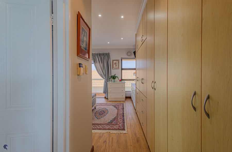 4 Bedroom Property for Sale in Calypso Beach Western Cape